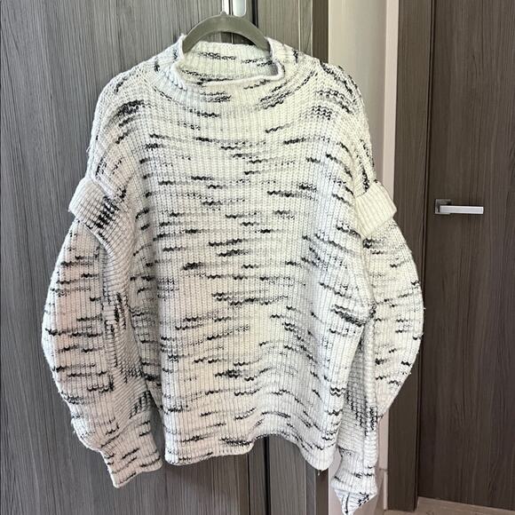 $258 VARLEY Belgrave Sweater dramatic puffy sleeves plush soft statement S - Picture 7 of 16